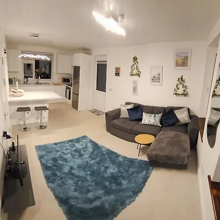 Riveredge Apartment